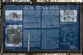 Gedenkplaat Alte Synagoge aan de Heidereutergasse
